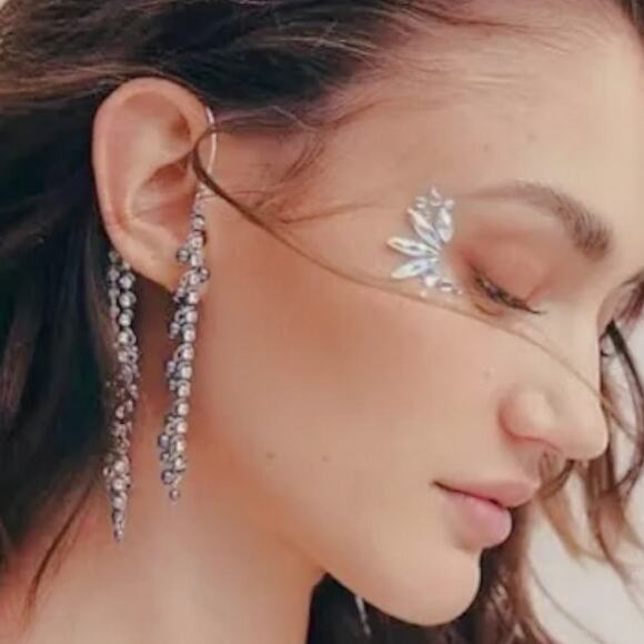 Free People Judy Pearl Ear Chain NWT Rhinestones & Pearls Ear Cuff Ear Party - Picture 1 of 10